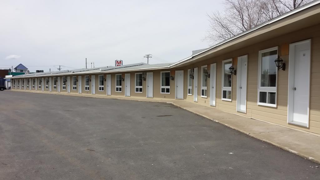 סן-ז'אן-סור-רישלייה Motel Iberville מראה חיצוני תמונה