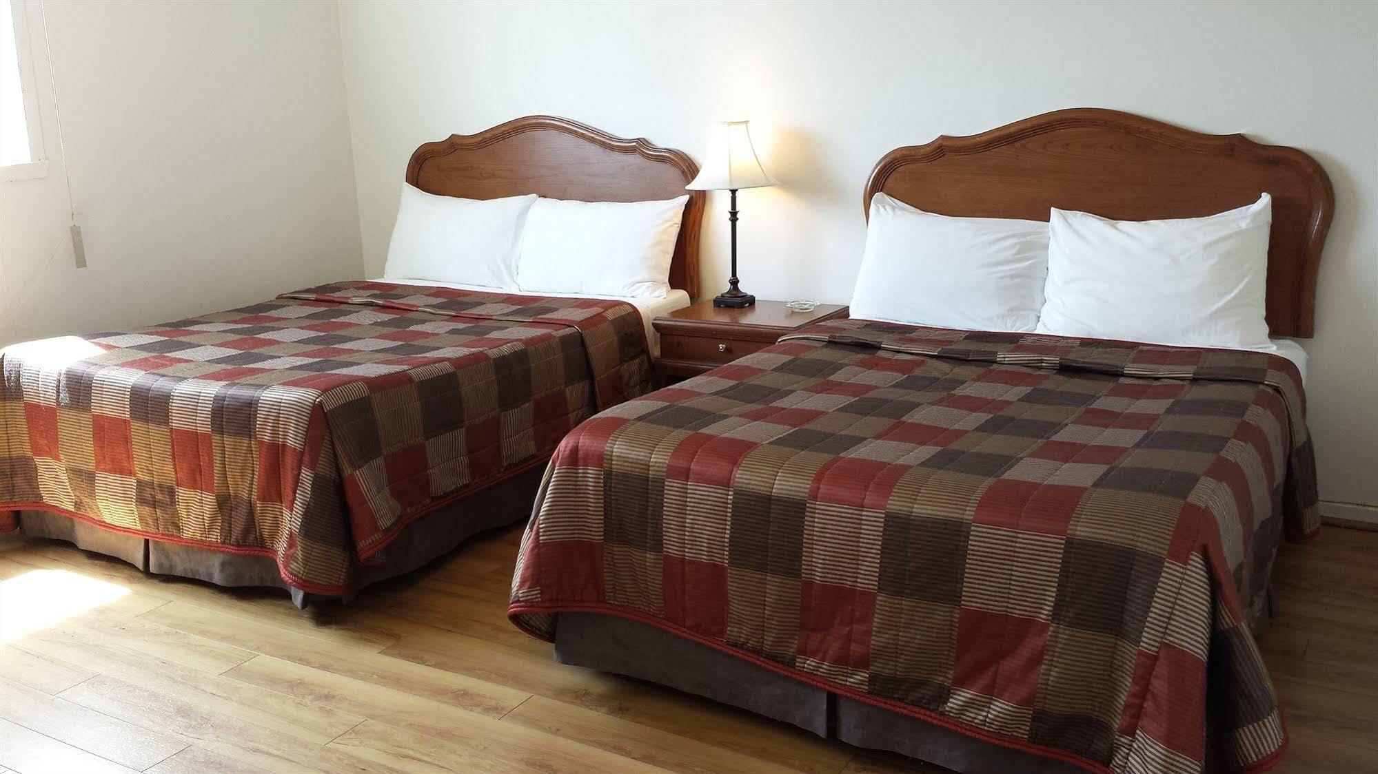 סן-ז'אן-סור-רישלייה Motel Iberville מראה חיצוני תמונה